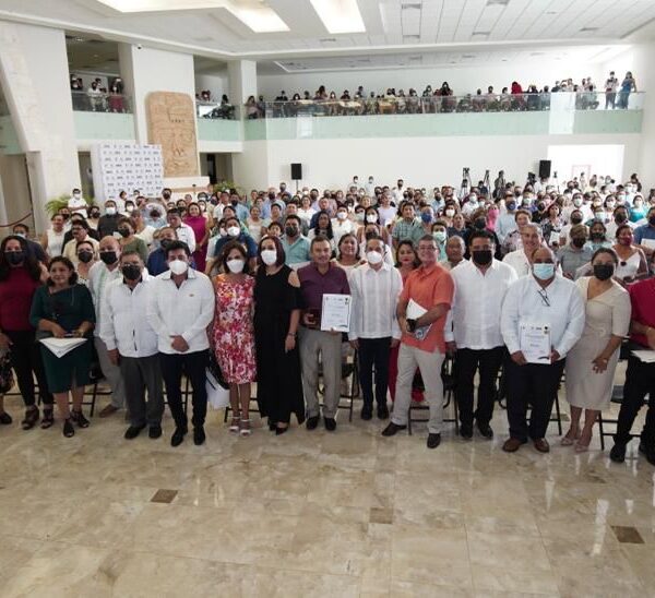 En Quintana Roo nunca será un gasto lo que se haga en educación: Carlos Joaquín