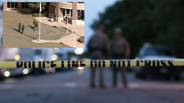 Detienen a estudiante armado en secundaria de Texas