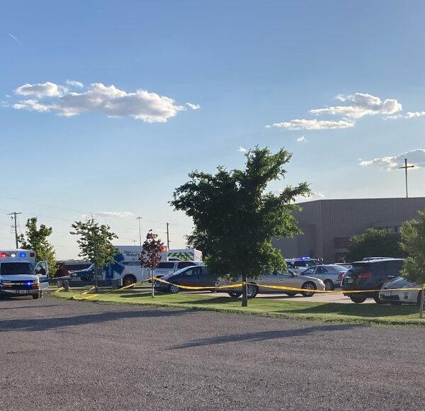 Siguen los tiroteos en EU; ahora fue en una iglesia de Iowa.