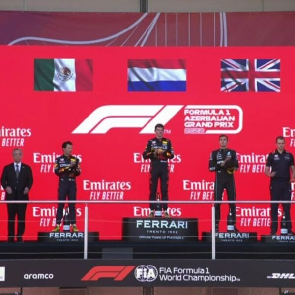 ‘Checo’ Pérez se sube al podio en el Gran Premio de Bakú.