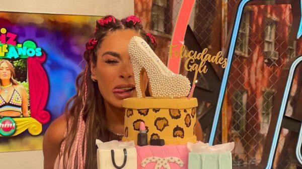 Galilea Montijo rompe en llanto durante celebración de cumpleaños