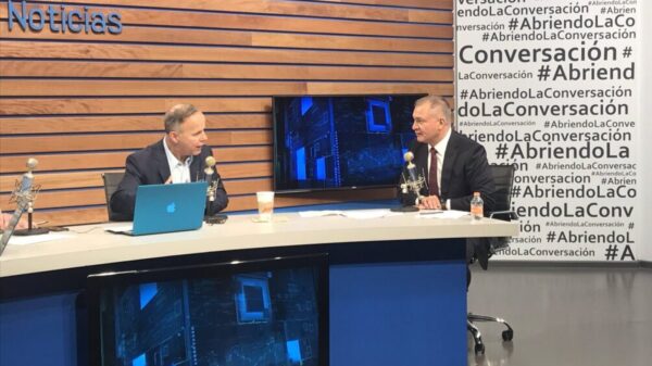 “El dulce encanto del chayote”, así hechizó García Luna a periodistas