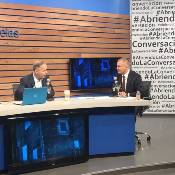 “El dulce encanto del chayote”, así hechizó García Luna a periodistas