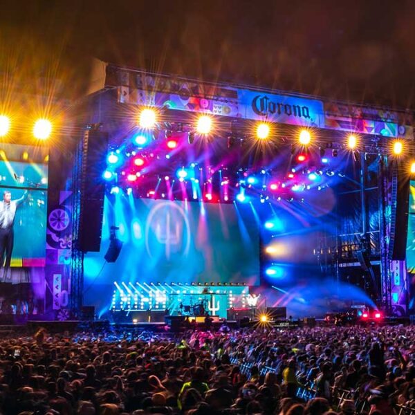 MCR, Artic Monkeys y Miley Cyrus encabezan cartel del Corona Capital
