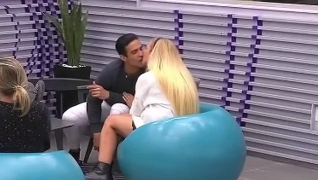 Niurka Marcos llama ardida a Cynthia Klitbo por decirle vividor a Juan Vidal