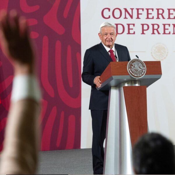 Subsidio a combustibles y luz se mantendrá todo el año: AMLO