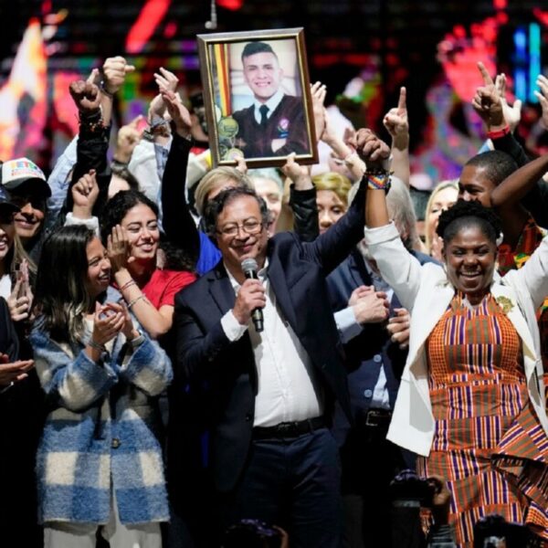 Gustavo Petro es el nuevo presidente en Colombia