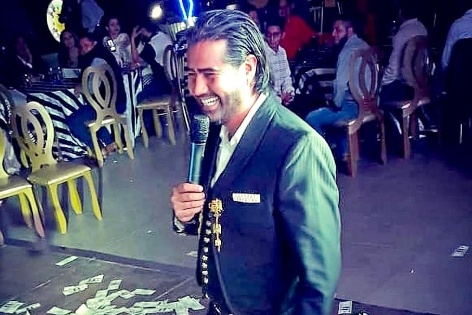 Por no atender demanda, Alejandro Fernández debe disculparse con "El Simipotrillo"