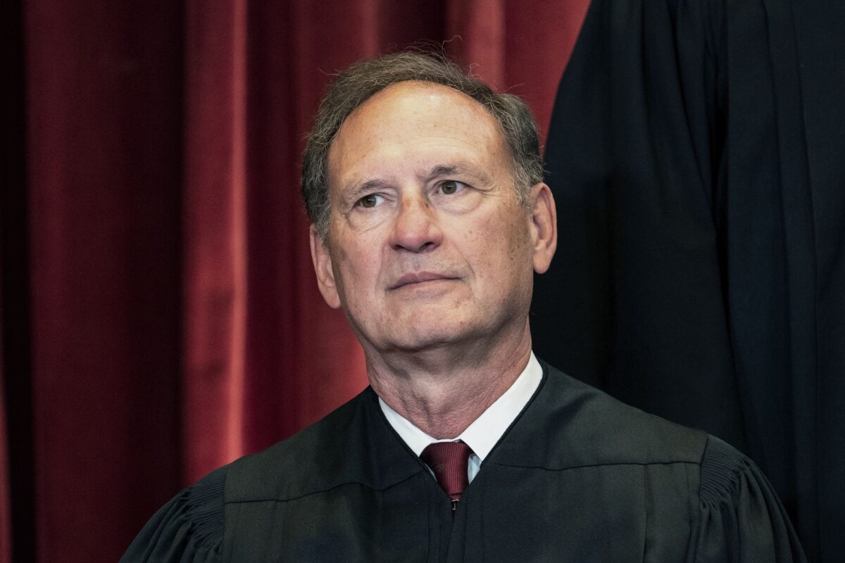 Samuel Alito, juez estadounidense conservador quien fue uno de los votantes para eliminar el aborto en casi la mitad del territorio de Estados Unidos.