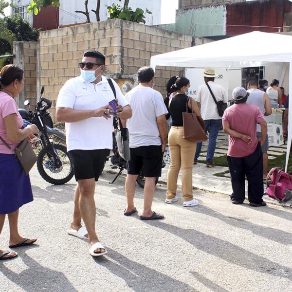 Inicia Jornada electoral en Quintana Roo con graves retrasos
