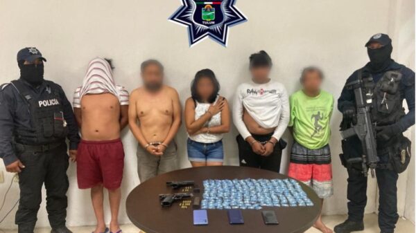 Detienen a miembros de narcocélula en la invasión de Tulum.