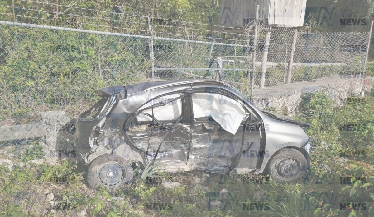 Deja 7 heridos choque en la carretera Tulum-Cobá; al parecer el conductor de una de las unidades intentó rebasar y se encontró de frente con otro auto.