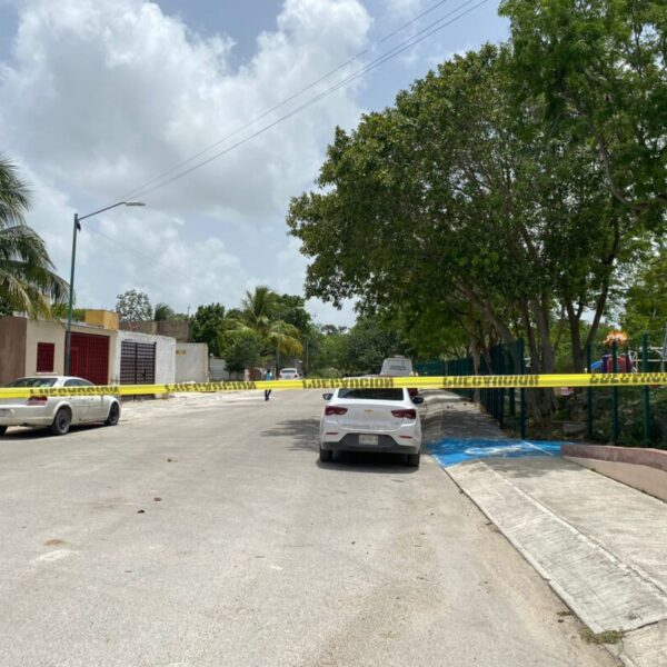 Asesinan a golpes a una persona en Haciendas del Caribe de Cancún (VIDEO).