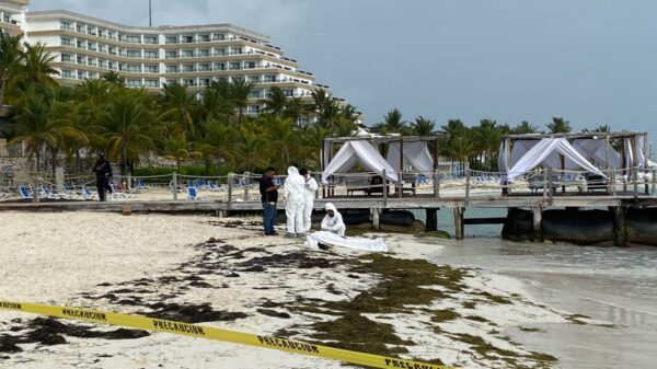 Recala cuerpo de turista ahogado anoche en Zona Hotelera de Cancún (VIDEO).