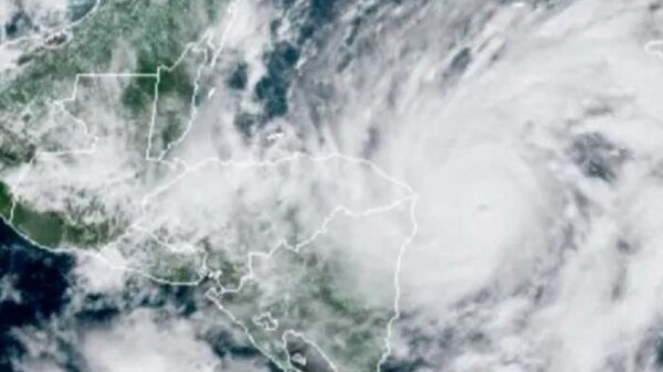 El potencial ciclón tropical 2 se ubica al sureste del mar Caribe.