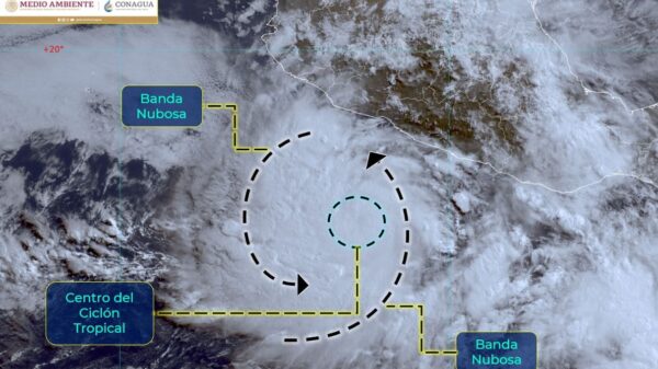 ‘Blas’ se intensifica a huracán categoría 1 en el Pacífico.