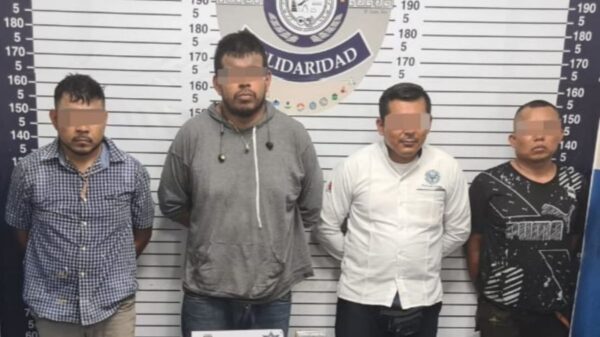 Detienen a narcodistribuidores, entre ellos un taxista de Playa del Carmen.