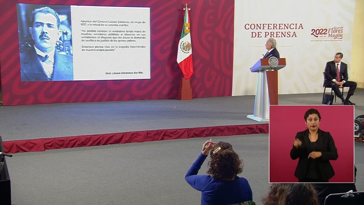 Mensaje a Monreal y Ebrard. Ya en diversas ocasiones el mandatario mexicano ha dejado claro que la democracia es fundamental en el proceso de selección de los precandidatos presidenciales de su partido rumbo a 2024.