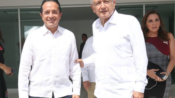 No descarta AMLO incluir en su gobierno a Carlos Joaquín