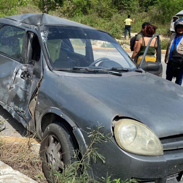Terrible accidente en el arco vial de Cancún deja 6 lesionados