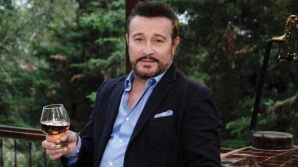 Arturo Peniche se da un "break" en su matrimonio