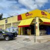 Mujer empistolada asalta comercio en la SM 103 de Cancún