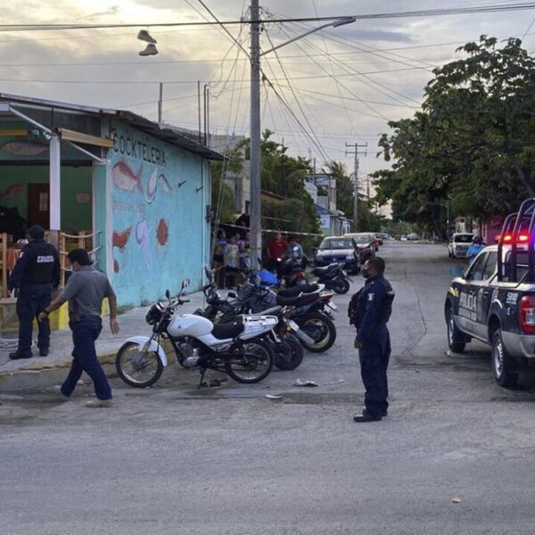 Ataque a coctelería en la SM 230 de Cancún deja un muerto y dos heridos