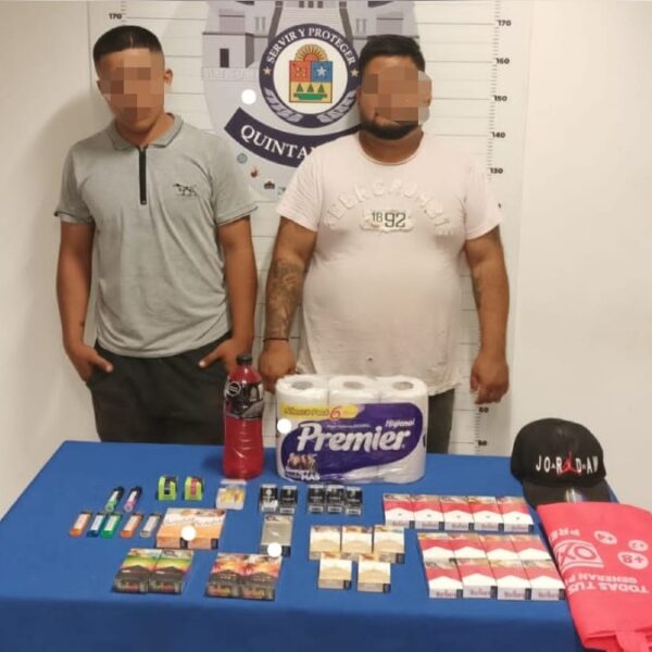 Caen en Cancún asaltantes de tiendas de conveniencia.