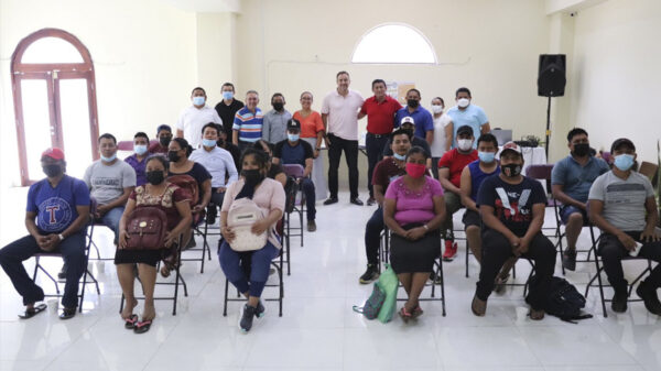 Concreta AGEPRO la regularización y titulación de predios en Maya Balam