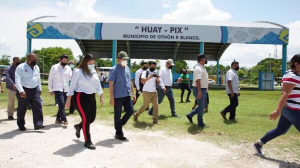 Carlos Joaquín entrega obras que mejoran la calidad de vida de las comunidades en la región sur
