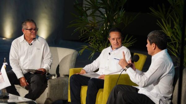 Quintana Roo vive un dinamismo que contempla un buen porvenir: Carlos Joaquín