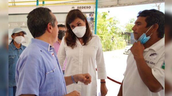 Los programas Piso Firme y Estufas Ecológicas cambiaron la vida a familias rurales: Carlos Joaquín, más de 14 mil 290 familias se benefician con el programa de estufas ecológicas