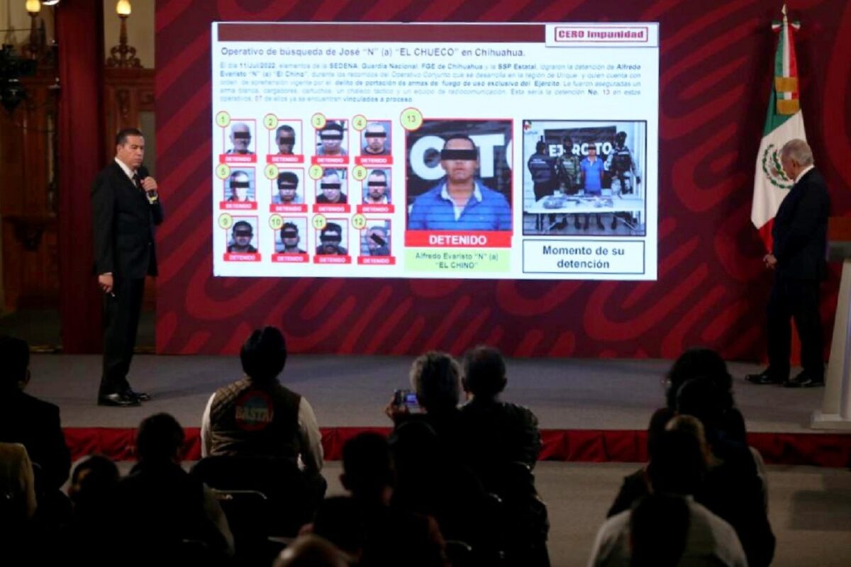 El subsecretario de Seguridad y Protección Ciudadana, Ricardo Mejía Berdeja, detalló este jueves que con la aprehensión de ambos ya son 13 los detenidos que están relacionados con “El Chueco”.