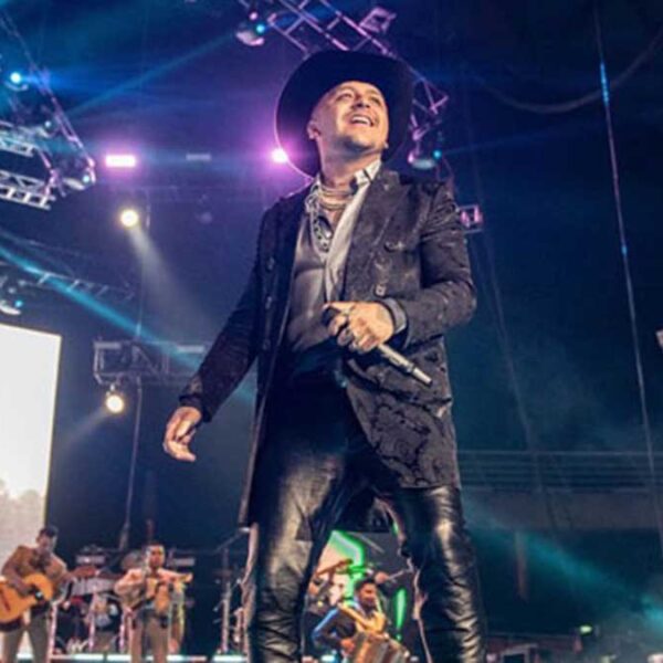 Christian Nodal anuncia su retiro de la música