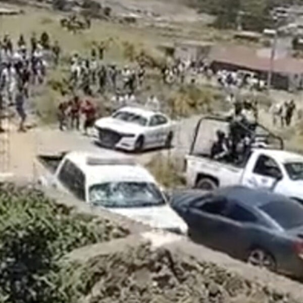 A pedradas, desalojan a Guardia Nacional en Hidalgo