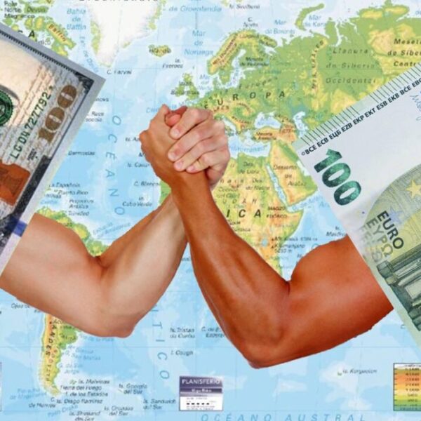 Se emparejan el euro y el dólar por primera vez