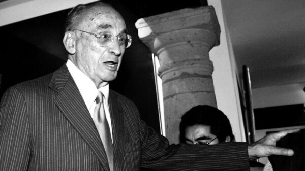 Echeverría “se fue impune”; “su muerte no es motivo de felicidad”