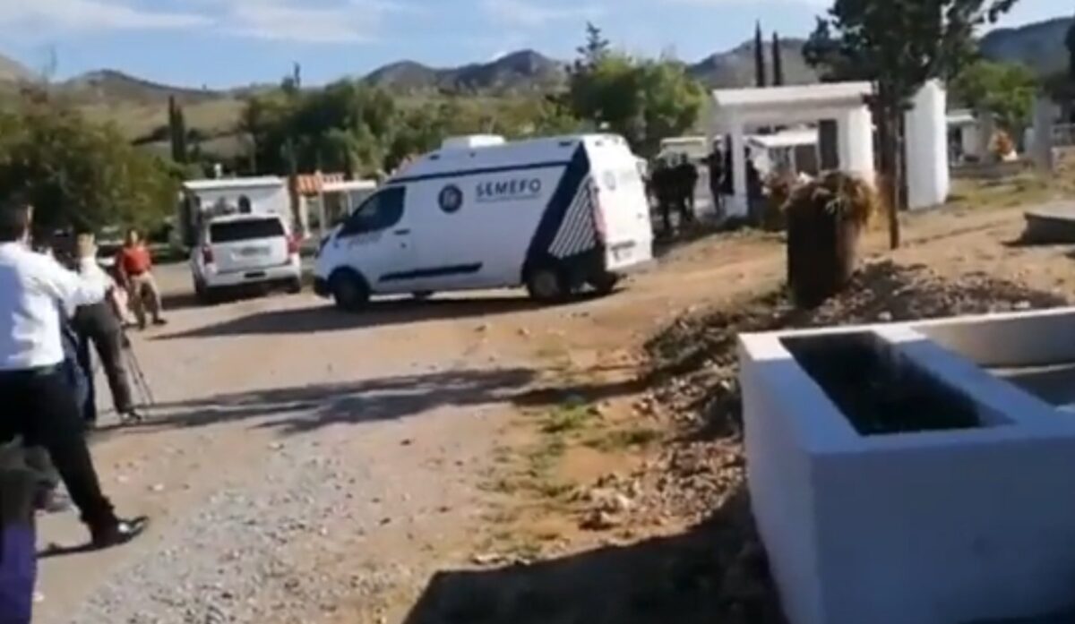 Exhuman cuerpo de Debanhi; harán tercera autopsia. La diligencia se realiza dos meses después de haber sido encontrada en una cisterna.