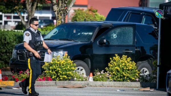 Deja varias víctimas tiroteo masivo en Canadá.