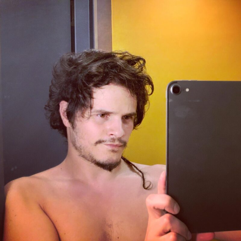 Juan Son confiesa que su padre abusó de él cuando era niño