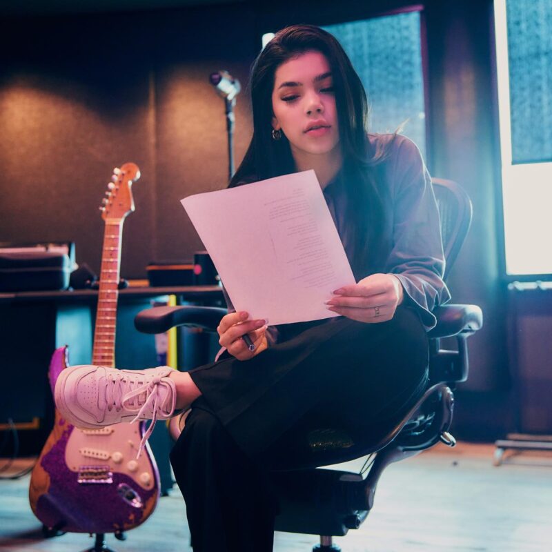 Kenia Os por Covid-19 cancela su presentación en "Premios Juventud"