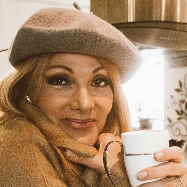 Olivia Collins habla de la violencia emocional y física que vivió con su exesposo