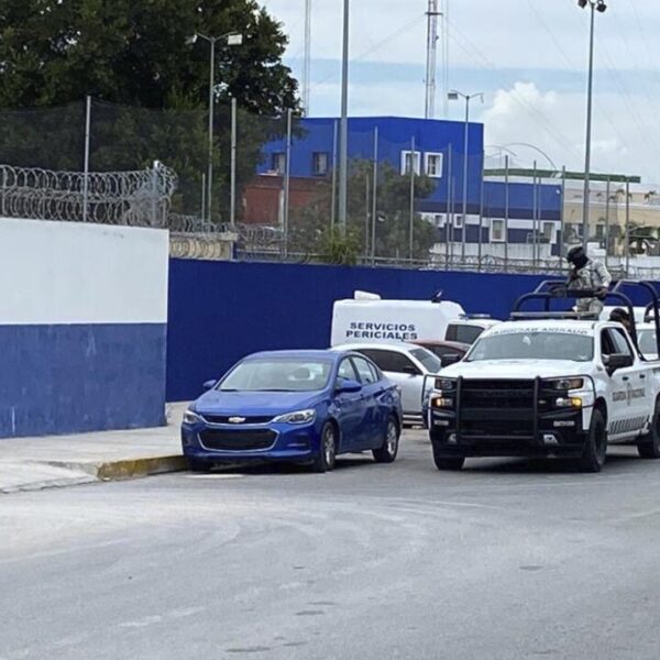 Sorprende inusual despliegue de autoridades en FGE Cancún