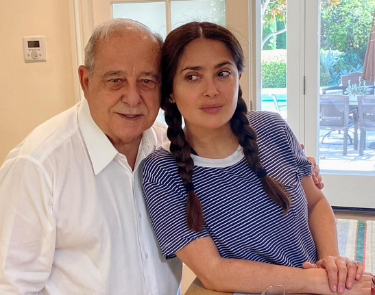 Papá de Salma Hayek orgulloso de los logros de su hija