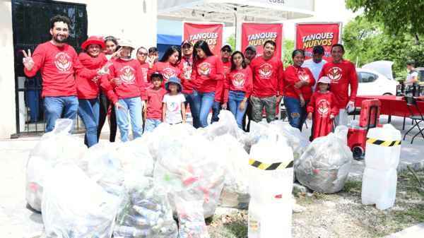 Se suma Grupo Tomza a jornada masiva de limpieza en Tulum