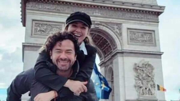 Sherlyn presume su romance con "Chanito" Toledo en París