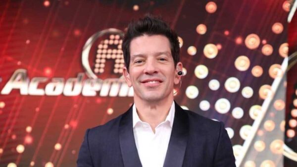 Yahir abandona la conducción de "La Academia: 20 años"