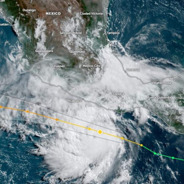 Habrá lluvias intensas en 4 estados por el Huracán ‘Bonnie’.
