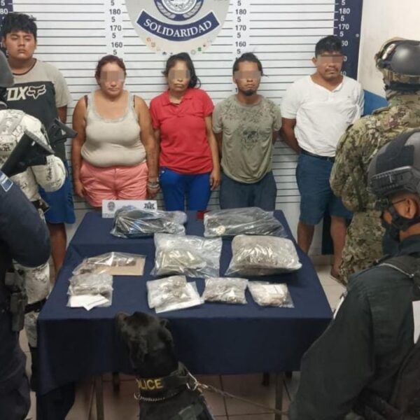 Detenidos con droga y un arma hechiza en la colonia Bellavista.