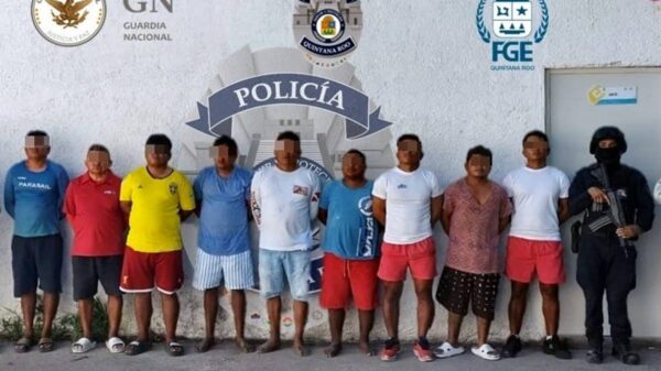 Detienen en Costa Mujeres a grupo de narcomenudistas.